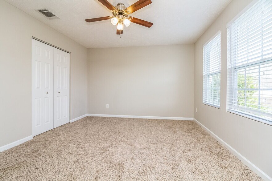 Building Photo - 3427 Country Almond Way