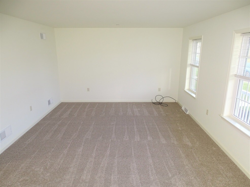 Building Photo - 322 Meadow View Dr