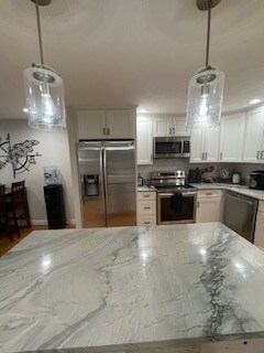 Building Photo - 120 Fellsview Ter