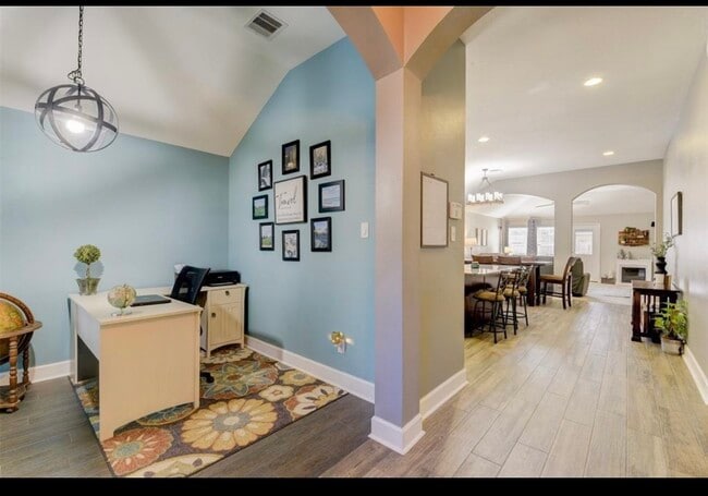 Building Photo - 16707 Promenade Park