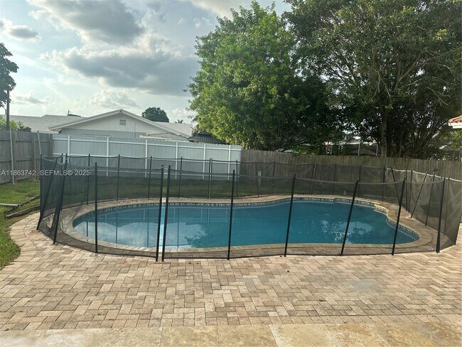 Building Photo - 10805 SW 165th Terrace