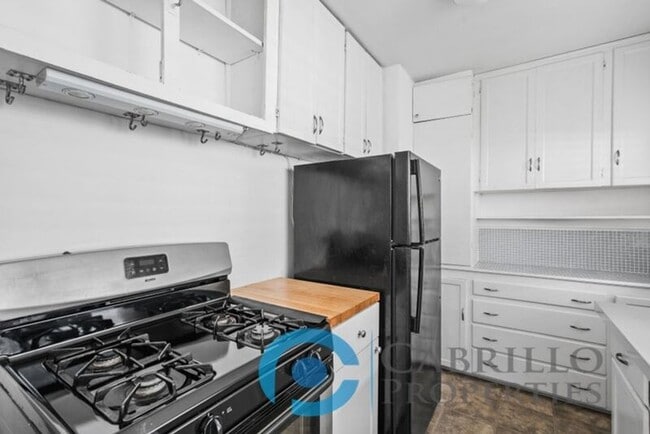 Building Photo - 4332 Cleveland Ave