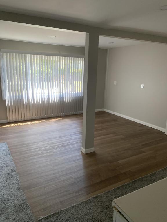 Building Photo - 24426 Columbus Ave