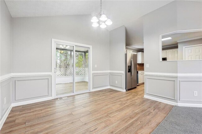 Building Photo - 805 Grindstone Pl SW