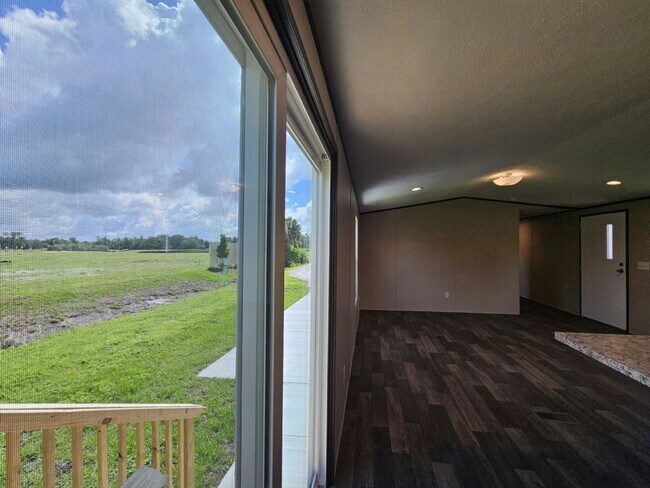 Building Photo - 1089 Myakka Dr
