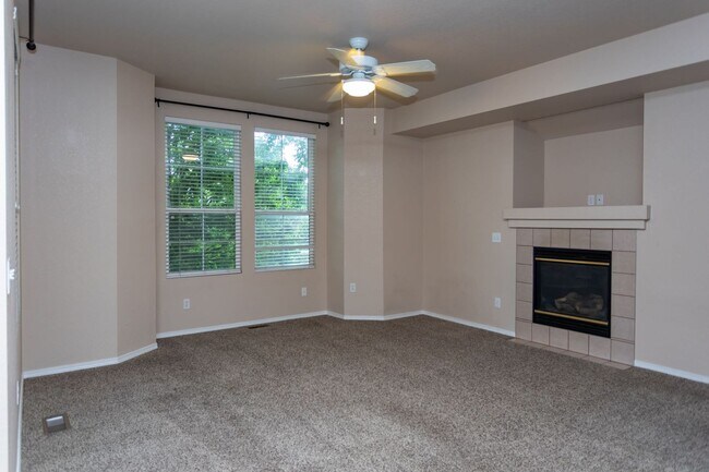 Building Photo - Beautiful 3-Bedroom Home Near Powers Corridor!