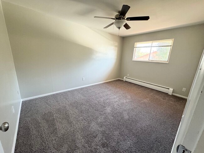 Building Photo - Beautiful Two Bedroom in Lakewood!