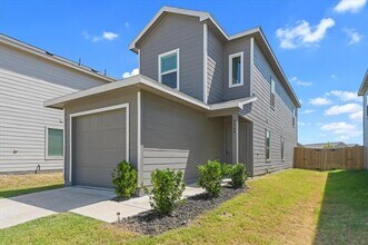 Building Photo - 6845 Bramblewood Dr