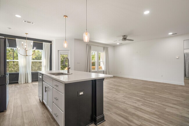 Building Photo - 4902 Kensington Ln