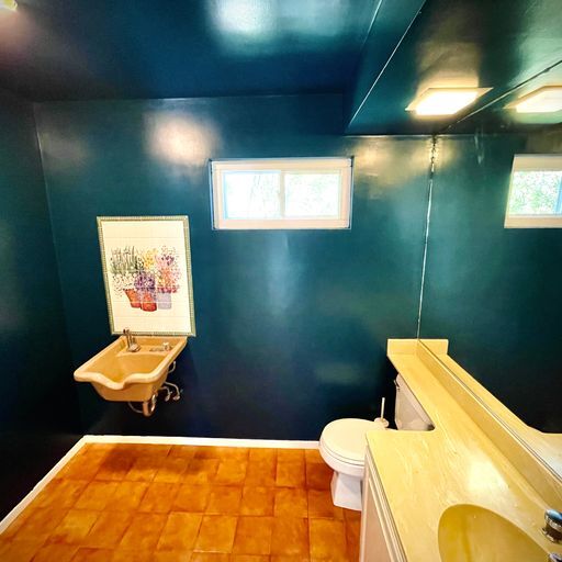 Building Photo - 20142 Santa Rita St