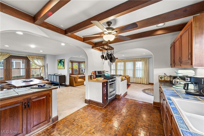 Building Photo - 19 4th