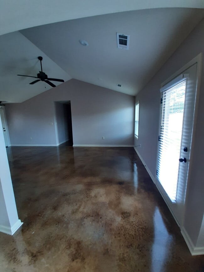 Building Photo - 426 Wildwood Point