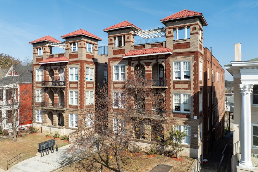 Building Photo - Katherine Court Apartments