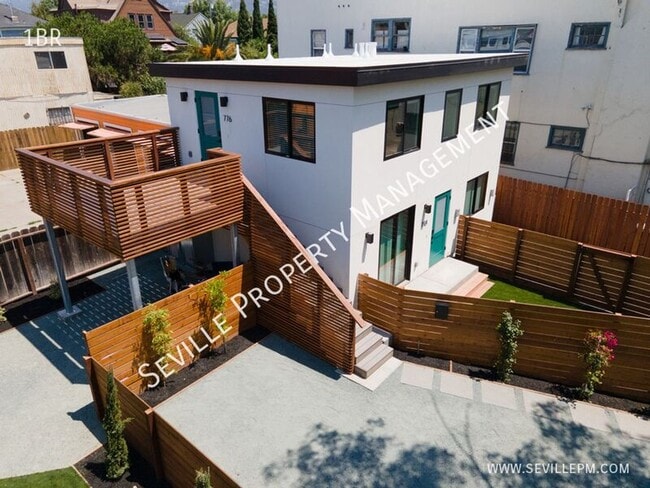 Building Photo - 776 61st St