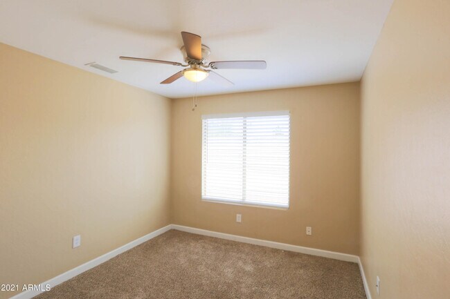 Building Photo - 7456 W Aurora Dr