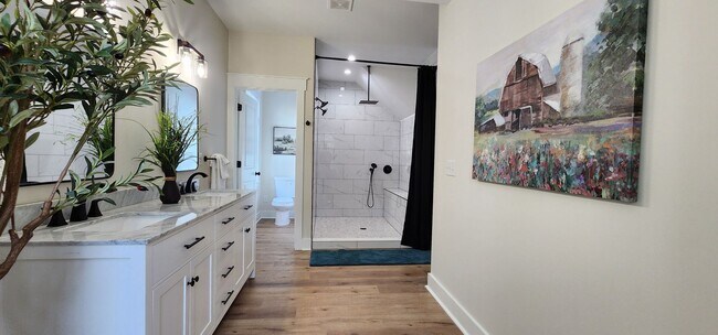 Building Photo - Short term lease-625 Kotter Farms Trail Ev...