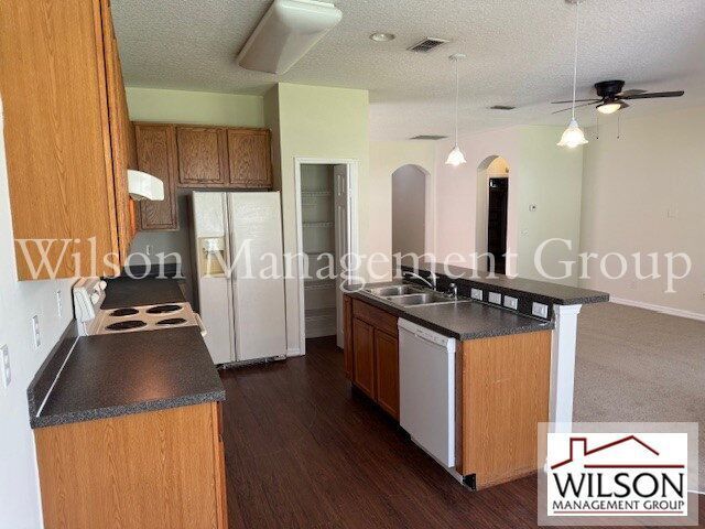 Building Photo - 1819 Saffron Plum Ln