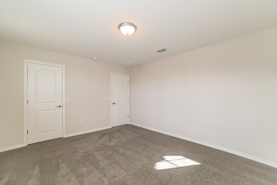 Building Photo - 19818 W Palo Verde Dr