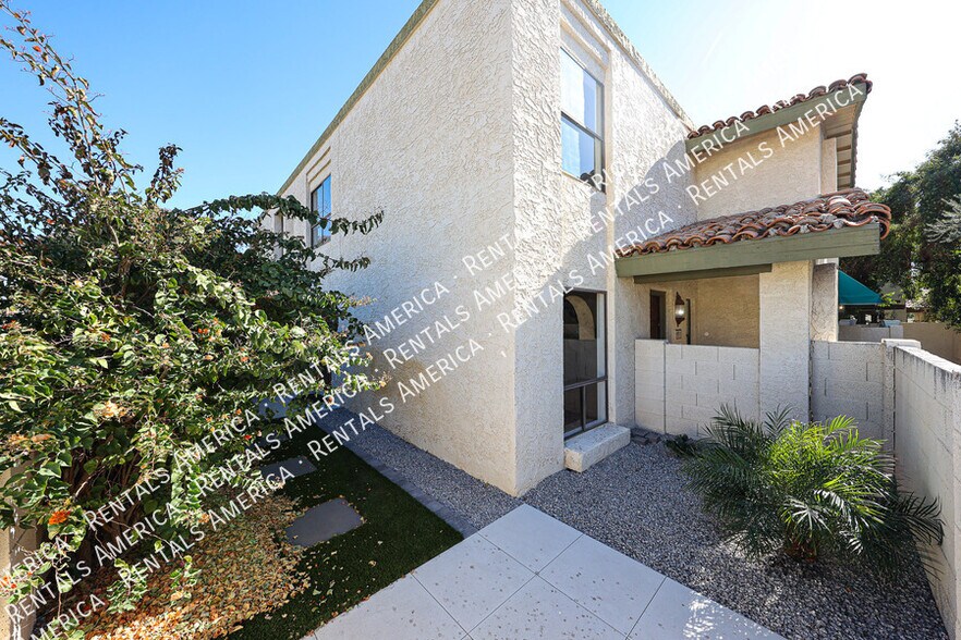 Building Photo - 8821 S 48th St