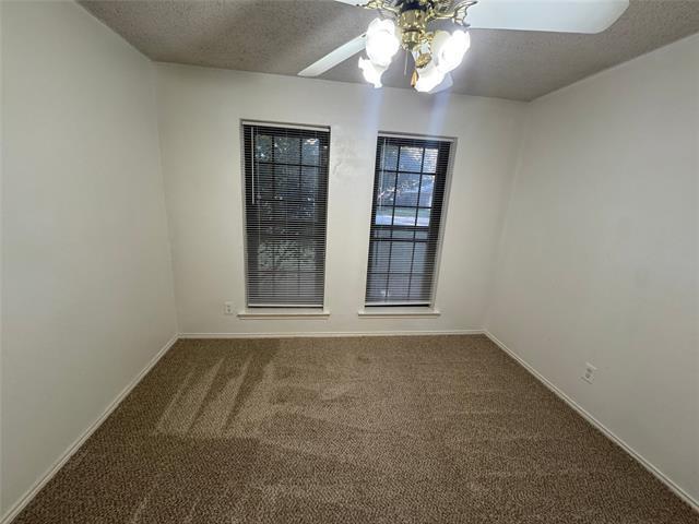 Building Photo - 706 Paintbrush Dr