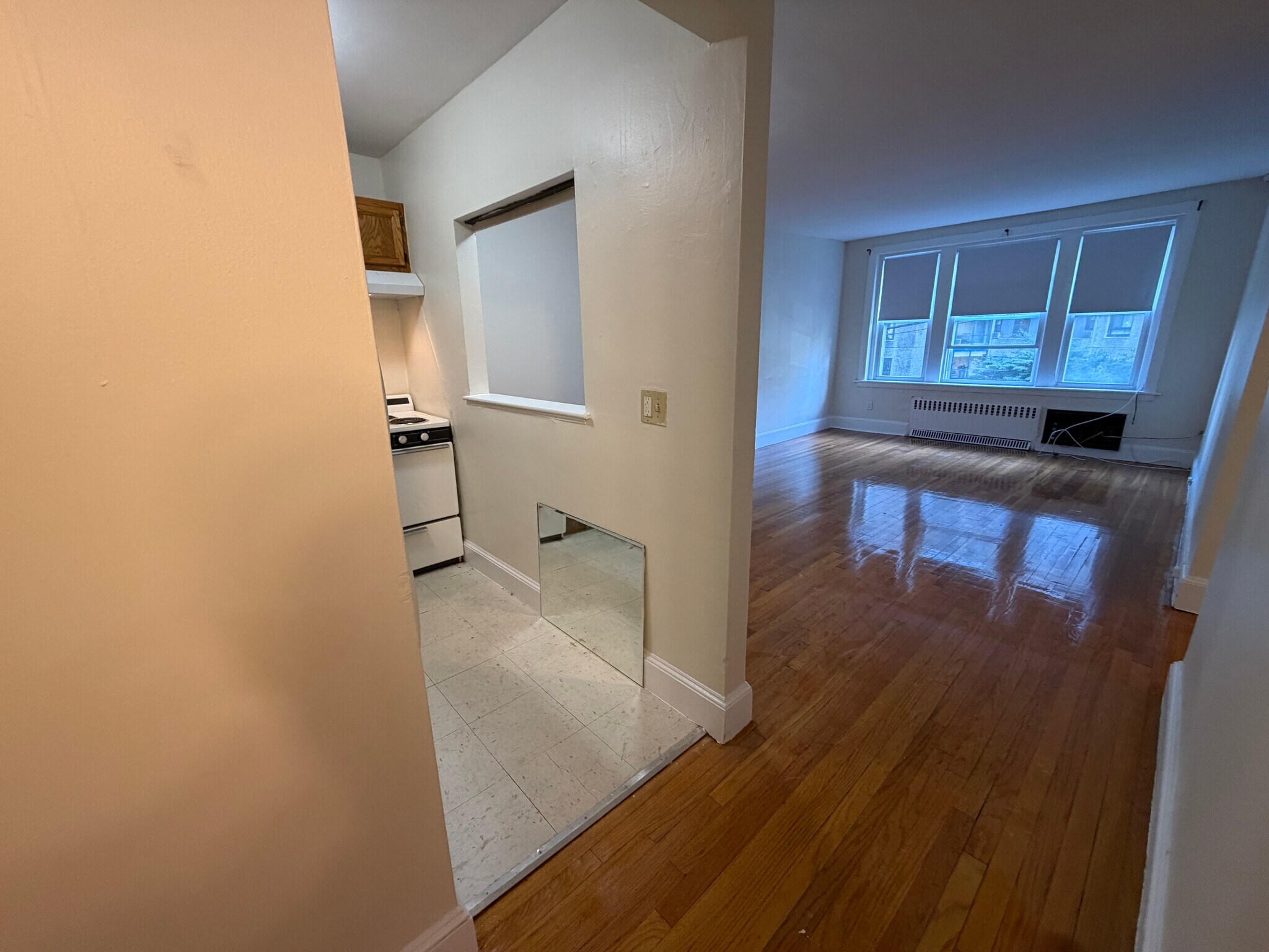 Building Photo - 306 Tappan St