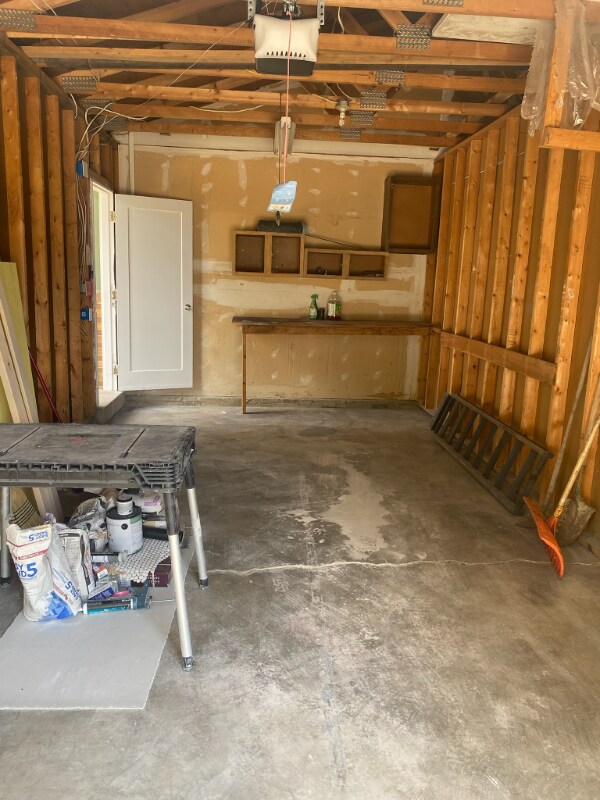 Building Photo - 9120-9122 Osceola St