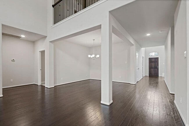 Building Photo - 14108 N Crater Lake Trail