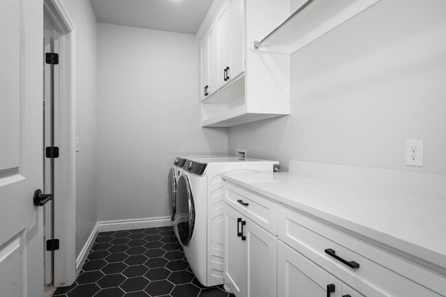 Building Photo - Stunning Corner Lot