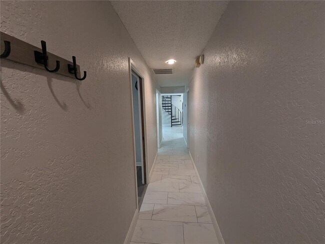 Building Photo - 5635 Struthers Ct