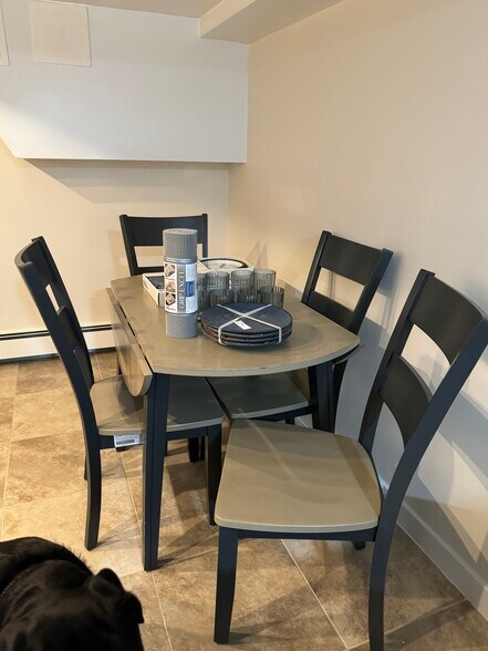 Building Photo - 93 Brookside Ave