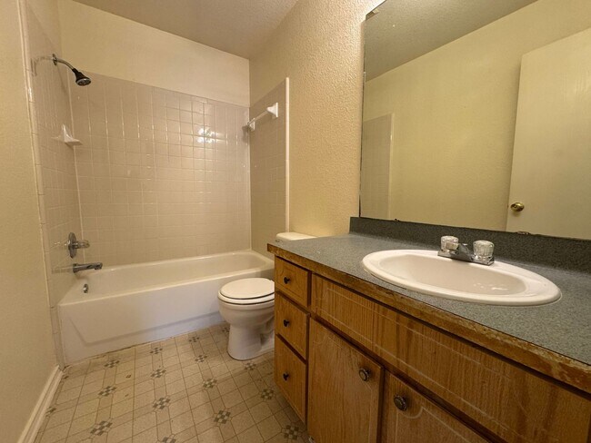 Building Photo - 4508 Mattie Dr