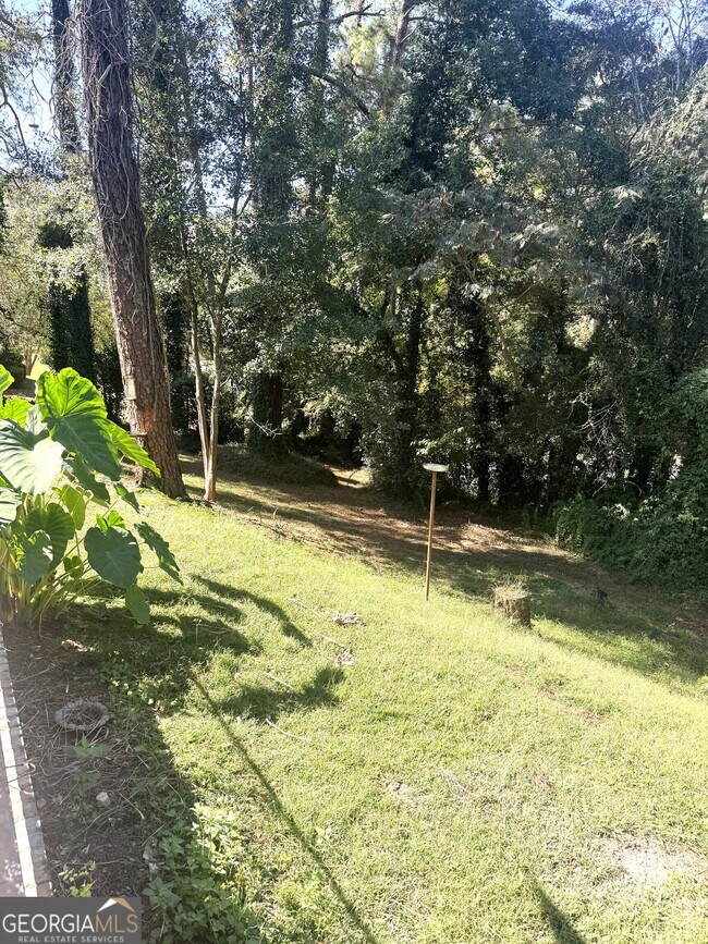 Building Photo - 535 Pierce Ave