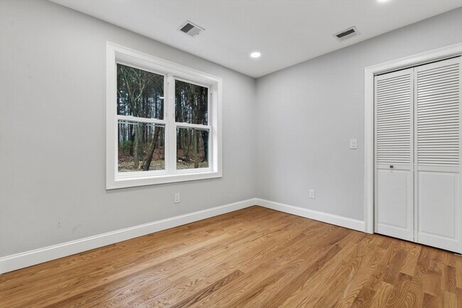 Building Photo - 72 Westboro Rd