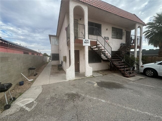 Primary Photo - 1828 Harding St