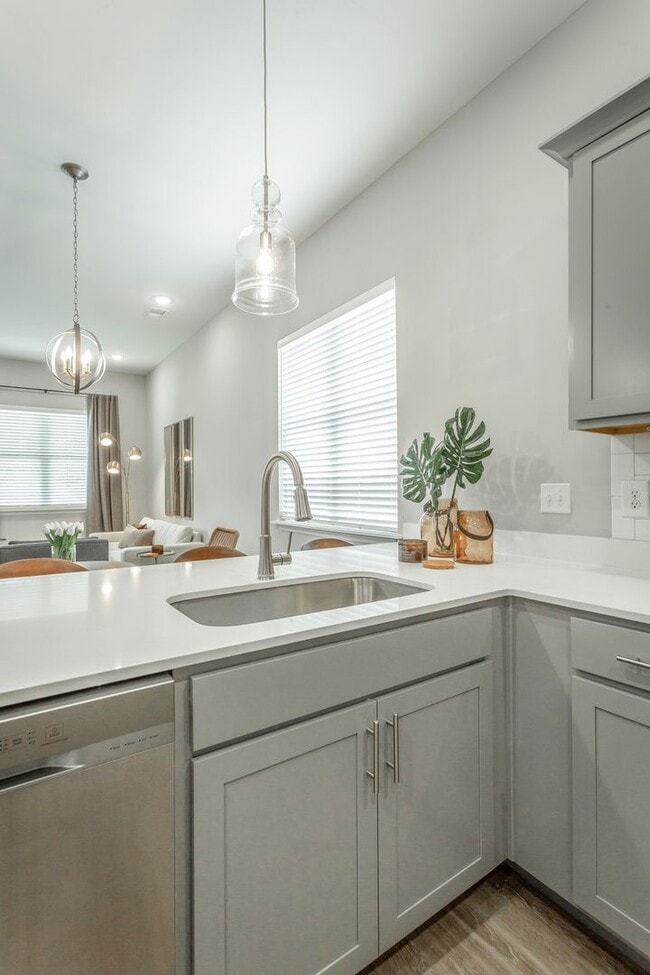 Building Photo - Brand New 4 Bedroom 3.5 Bath