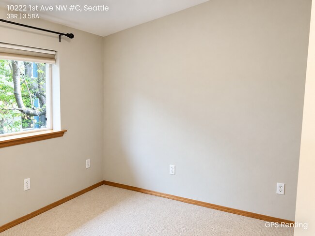Building Photo - 10222 1st Ave NW