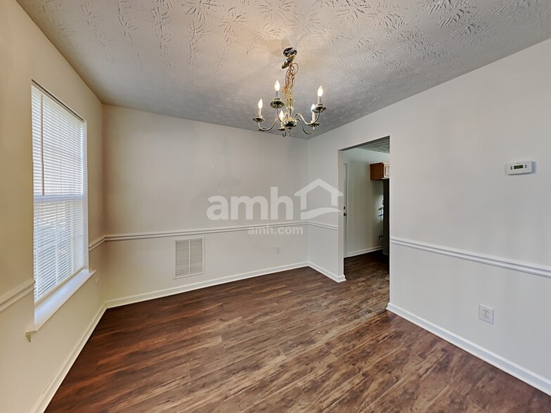 Building Photo - 750 Compton Ln