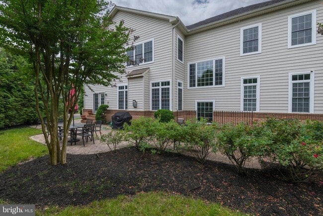 Building Photo - 2831 Galeshead Dr