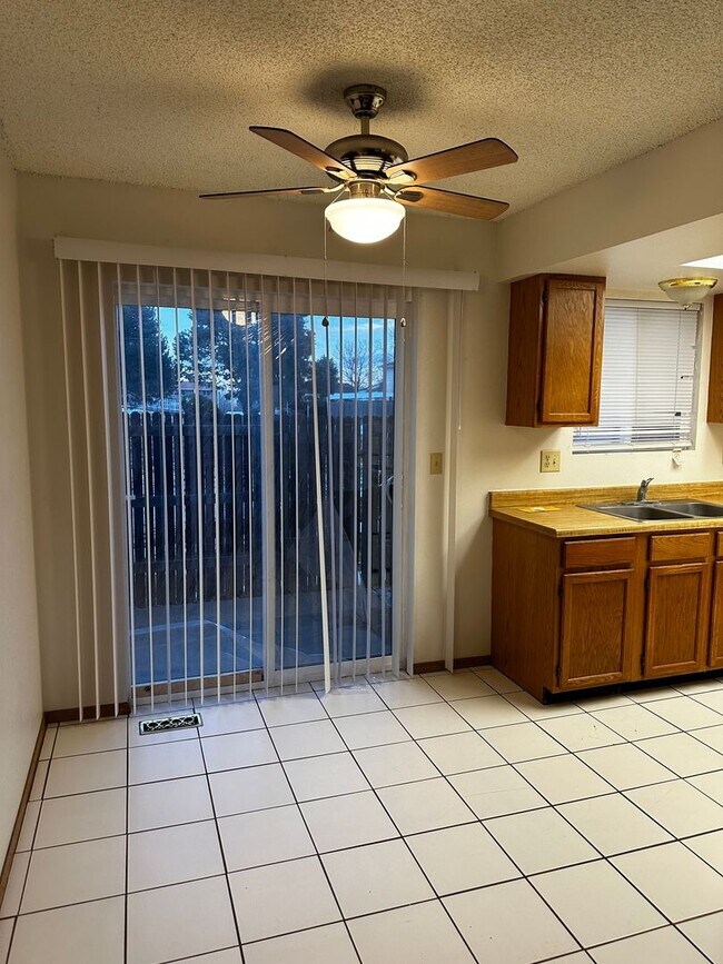 Building Photo - 1303 Soaring Eagle Dr