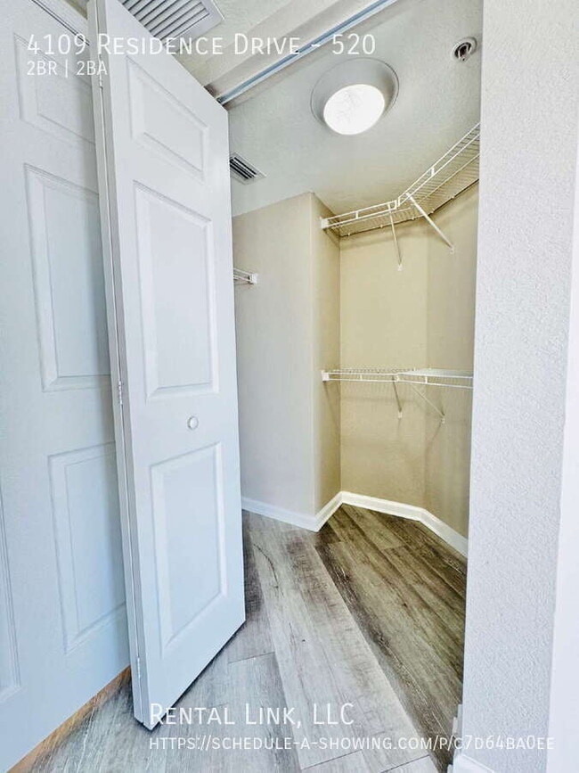 Building Photo - 4109 Residence Drive