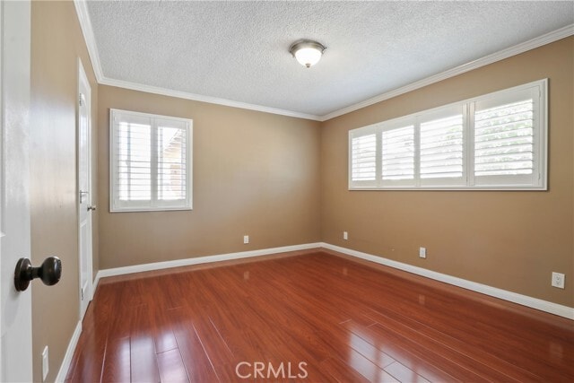 Building Photo - 653 S Evanwood Ave