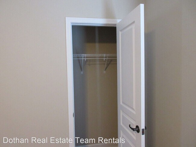 Building Photo - 3 br, 2 bath House - 220 Blazer Dr.