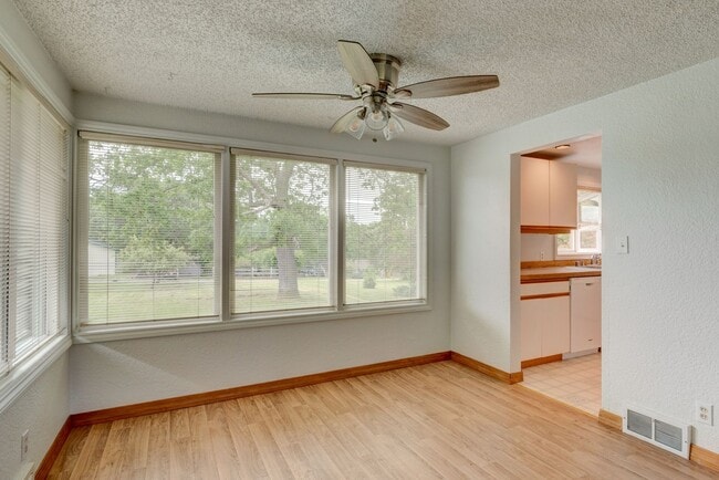 Building Photo - 3 Bedroom 2 Bath Home near Heart of Oak Ha...