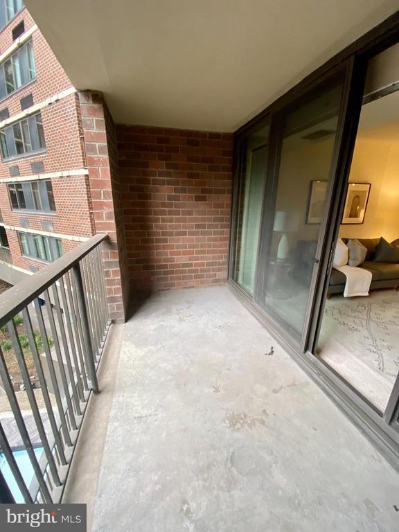 Building Photo - 1420 Locust St