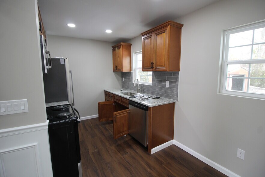 Building Photo - 4805 Toledo Ct