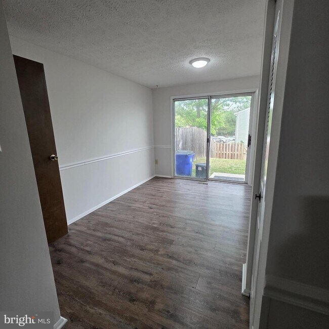 Building Photo - 1758 Springfield Ln