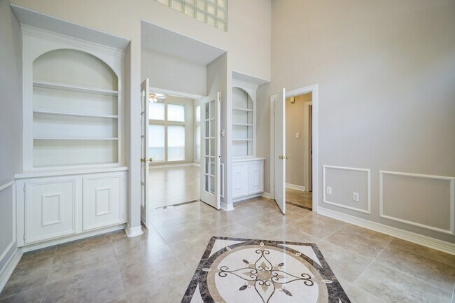 Building Photo - 16403 Knightrider Dr