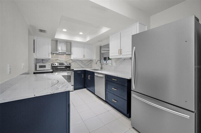 Building Photo - 113 12th St