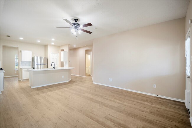 Building Photo - 22 Garden Lodge Pl