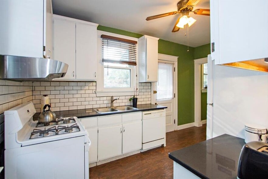 Building Photo - 641 Riddle Rd